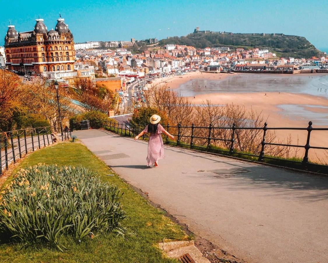 Lighthouse View, One Min From Harbour & Beach Appartement Scarborough Buitenkant foto